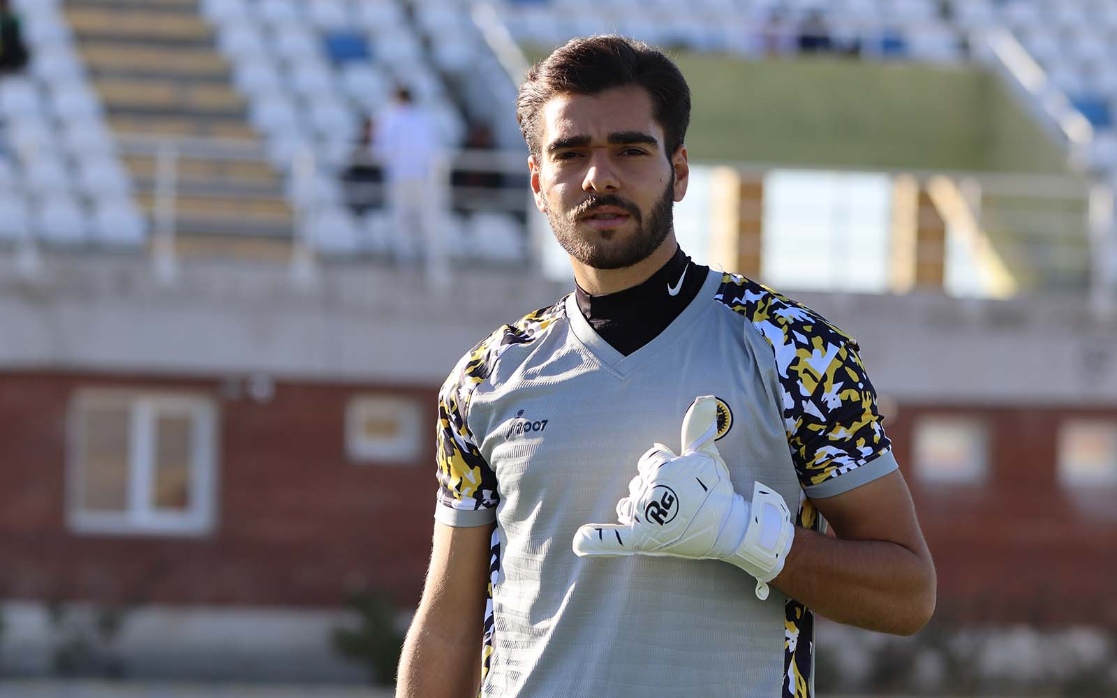 علیرضا طاهری